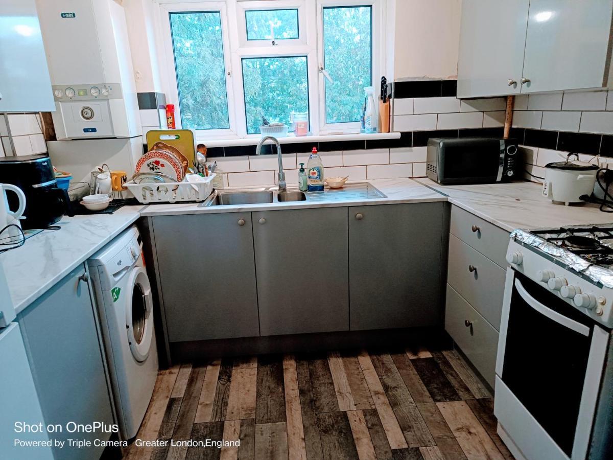 London'S Bed With Breakfast & Free Parking Διαμέρισμα Εξωτερικό φωτογραφία